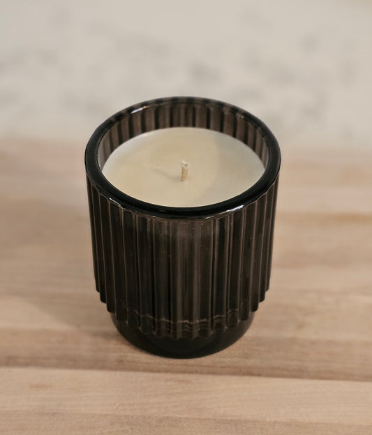 Black Glass candle ( vanilla )